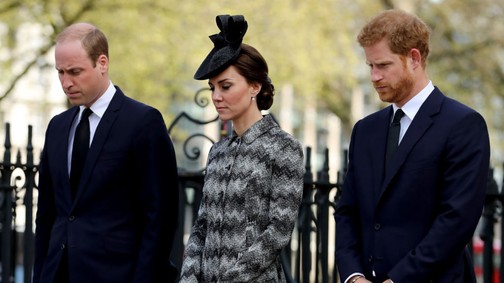 Váratlan tragédia a királyi családban: gyászol Vilmos herceg és Harry herceg, nagy veszteség érte őket