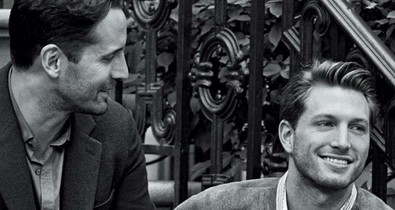 Meleg párral reklámozzák a jegygyűrűt