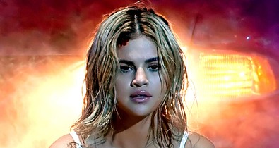 Selena Gomez gótikus szexdémonná változott