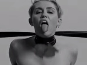 Miley Cyrus pornófesztiválra nevezett