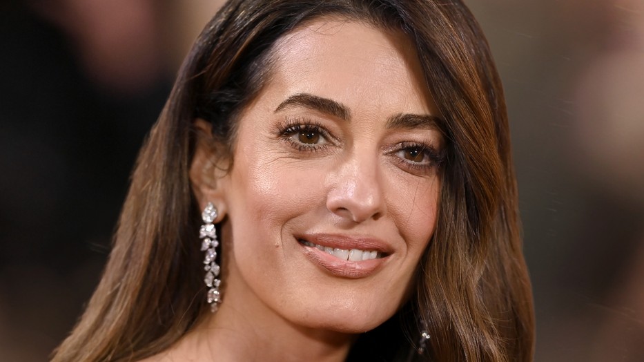 Amal Clooney csak úgy ragyogott férje, George Clooney mellett