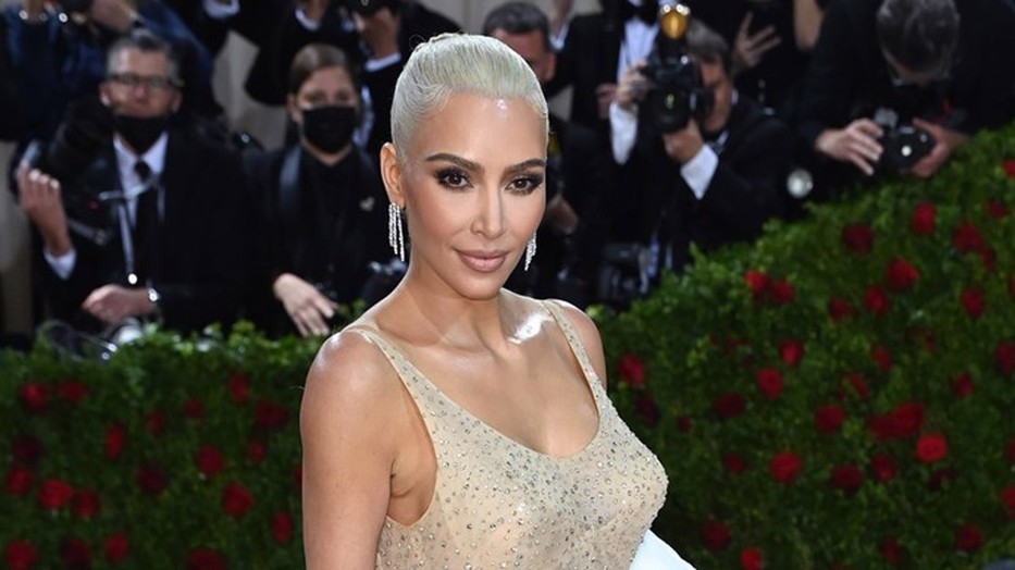  Kim Kardashian a Met gálán Marilyn Monroe híres ruhájában