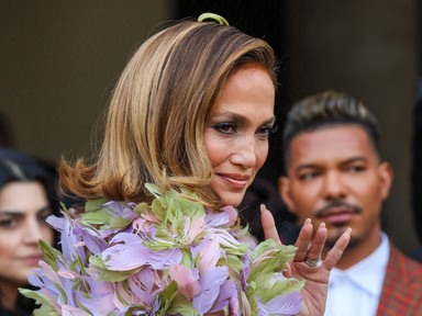 Copfos kislány vastag frufruval: rá sem ismersz Jennifer Lopez fotóira