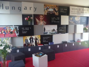 Tollak és aranyflitterek - Alessandra Ambrosio, Adriana Lima és Jessica Chastain Cannes-ban