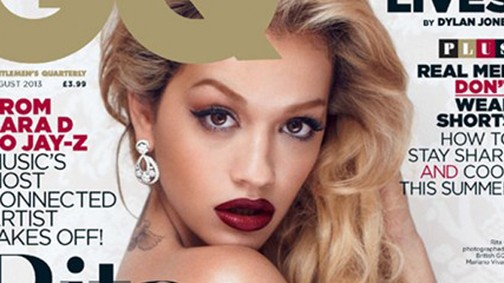Rita Ora címlapra vetkőzött