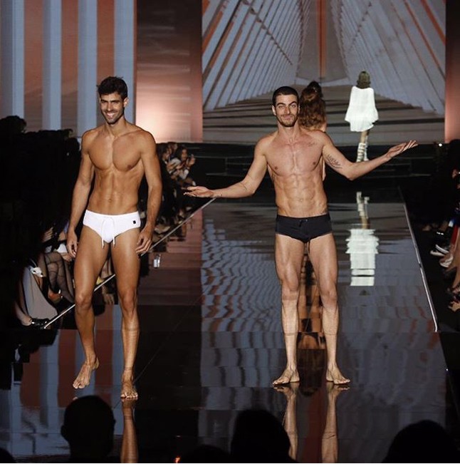 calzedonia, bikini, fehérnemű, fürdőruha, bemutató, show, cindy bruna, mrs fusetti, interjú