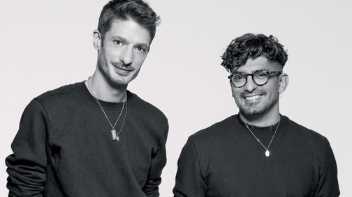 Divattervezőből jelmeztervezővé avanzsáltak, és korántsem bánják - Pillants be Godena-Juhász Attila és Tóth András mindennapjaiba