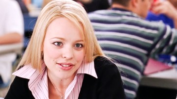 Emlékszel még Rachel McAdams hosszú, dús, festett szőke hajára, ami irreálisan egészségesnek tűnt? Meglepetés: a hajkorona valójában szintetikus paróka volt, a színésznő hajánál ugyanis képtelenek voltak elérni egy ennyire világos árnyalatot. A természetes hatás azonban olyan becsapós volt, hogy senki nem gondolta volna, hogy a frizura valójában nem is az övé.