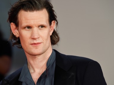 „Felhívtam apukámat, hogy én erre képtelen vagyok" - Portré a 40 éves Matt Smith-ről, aki új értelmet adott a hercegségnek