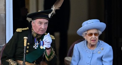 Itt a bizonyíték, mennyire nem keresnek jól a királyi család alkalmazottai