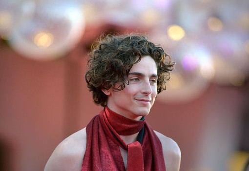 A férfiaknak is joguk van a rózsaszínhez és a finomabb darabokhoz, és ezt be is bizonyítjuk!