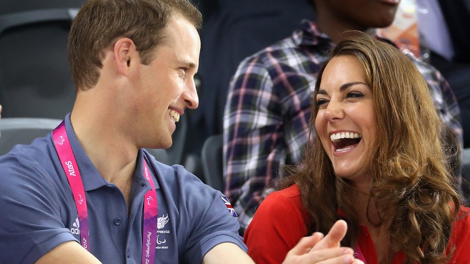 A korona 6. évadában már Katalin hercegné és Vilmos herceg karakterei is szerepelnek majd