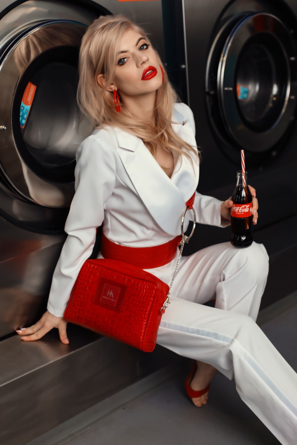 Két magyar tervező élénk színekben gazdag kollaborációja