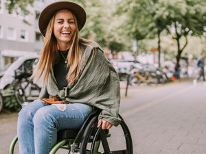 „Azt hittem egy bicikliről, hogy te vagy” - A legviccesebb dolgok, amik kerekesszékesként történtek velem