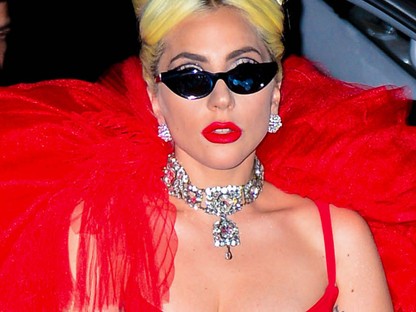 Lady Gaga egy nap alatt 3 olyan elképesztő szettet mutatott, hogy ismét bizonyította ő itt a legnagyobb díva! 