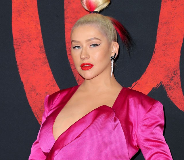Atyaég: Christina Aguilera igazi Disney-hercegnő ebben a ruhában