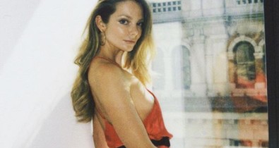 Mihalik Enikő kombinéruhái olyan dögösek, hogy azonnal ilyet akarsz majd