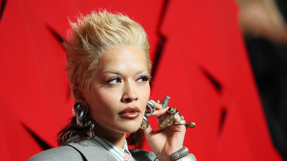 rita-ora-glamour