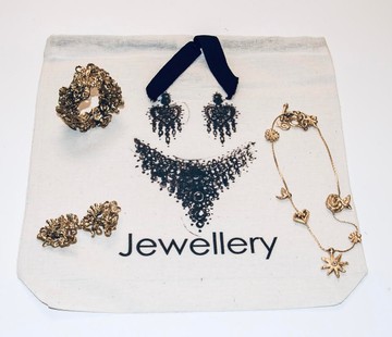 Rendszerető zsákok, melyek monogrammal ellátva is rendelhetők