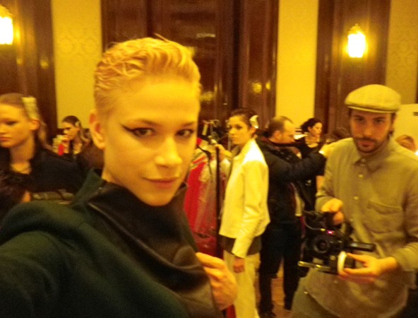 Ilyen lett a hajam és sminkem..előbbi természetesen kollégáim, a Toni&Guy munkája, utóbbi Lan Nguyen sminkmesteré. 