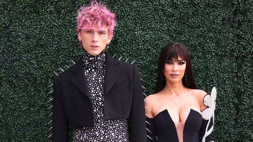 Megszületett Megan Fox és exe, Machine Gun Kelly gyereke - gyönyörű videóval jelentették be a csöppség érkezését