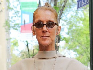 Celine Dion fordítva vette fel a blézert, és így tényleg sokkal jobban néz ki