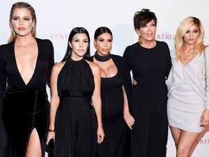 Megható karácsonyi gesztus a Kardashian-Jenner családtól