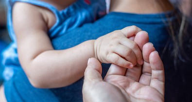 Számos tévhit övezi, pedig nem elérhetetlen álom az örökbefogadás a szakértő szerint