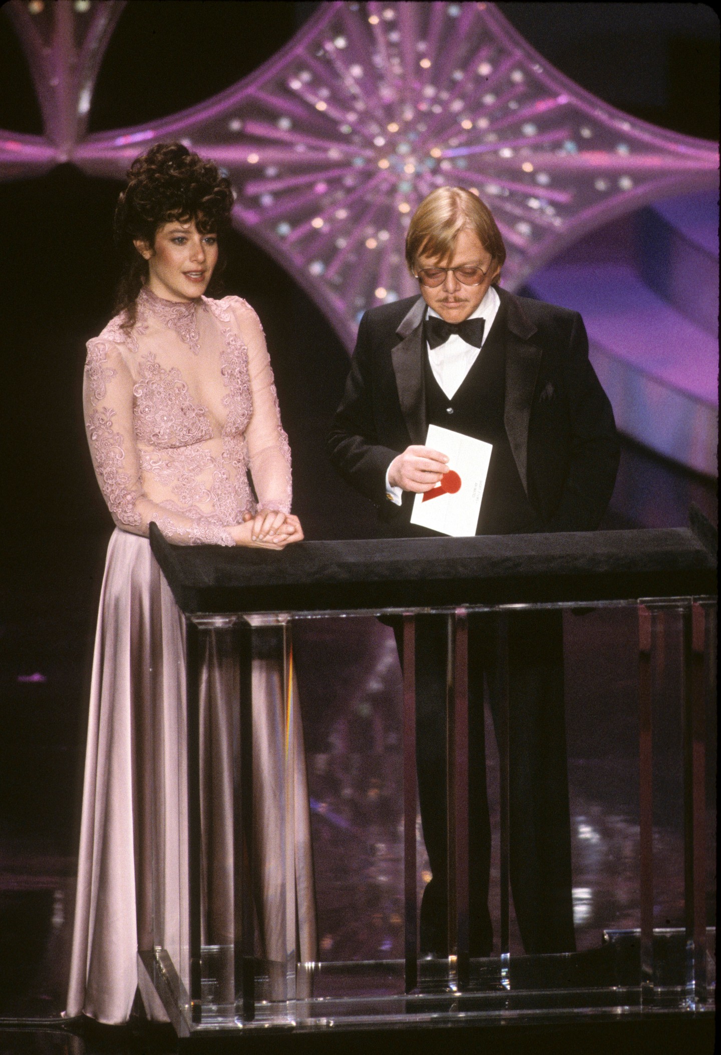 1982 Debra Winger - Az 54. Oscar-gálán a színésznő egy csipkerátétes, áttetsző darabban jelent meg, és díjátadóként a színpadra is felvonult. 