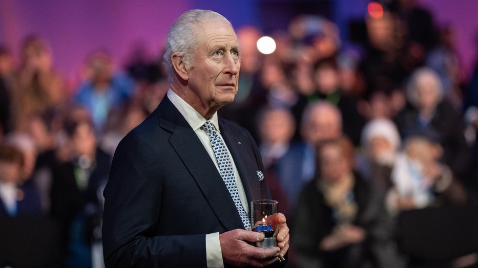 Károly királyt mélyen megérintették a túlélők megrendtítő beszámolói