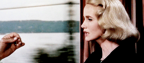 GLAMOURSZKÓP 2015. május