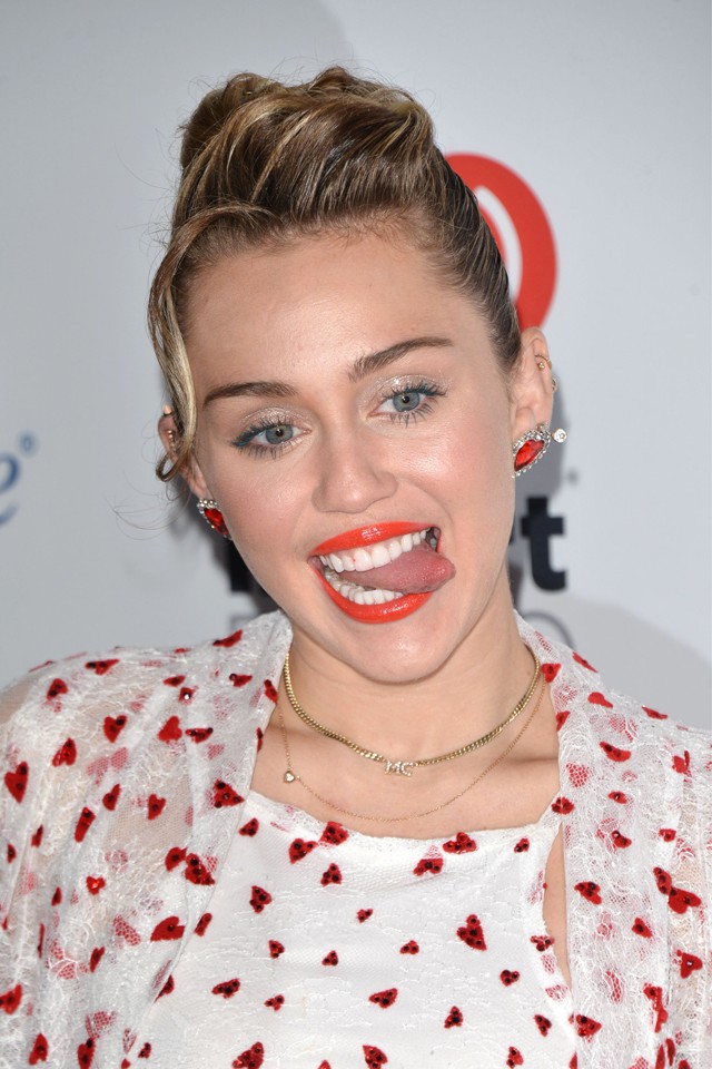 MIley Cyrus Carpool KAraoke