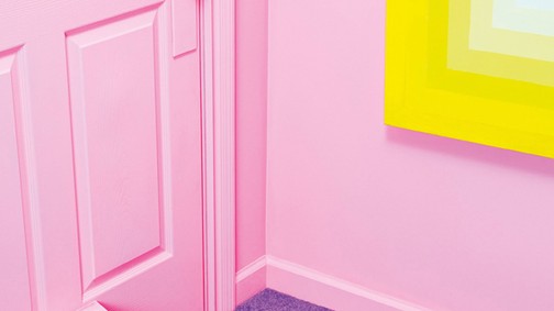 Félkarok, rúgkapáló lábak a Kenzo új kampányában