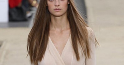 Szuperegyenes frizurára vágysz?