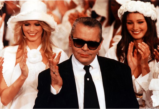30 ikonikus ruha, amit Karl Lagerfeldnek köszönhetünk