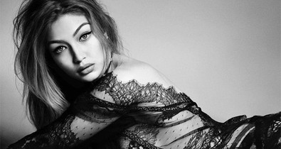 Gigi Hadid nekivetkőzik a télnek, és szuperdögös