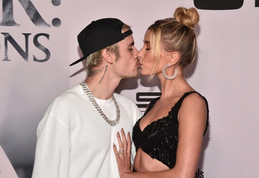 Ismerd meg Justin Bieber és Hailey Bieber szerelmi történetét, amiben kezdetben senki nem hitt