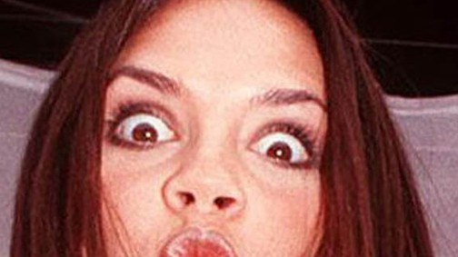 V mint Victoria Beckham - Posh Spice 40 éves