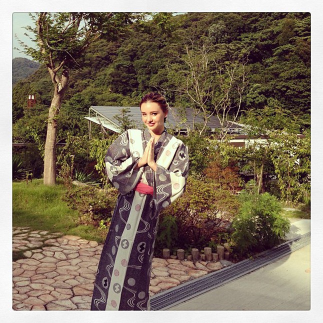 A modell Japánban teljesen autentikus összeállításban.