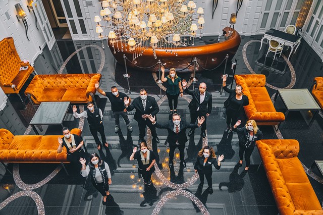 Négycsillagos városi palota a Dunától egy karnyújtásnyira: újranyitott a Prestige Hotel Budapest