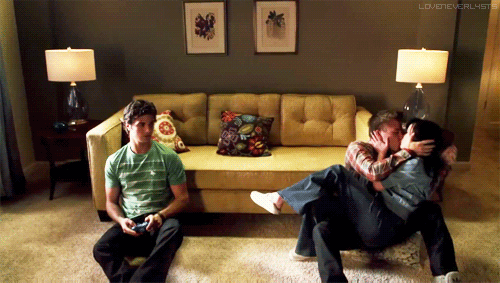 Csak néhány GIF, amit értékelni fogsz, ha egyedül töltöd a Valentin-napot