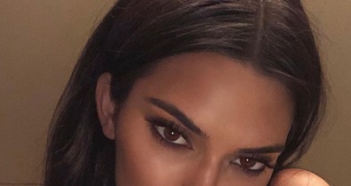 Kendall Jenner élete legszexibb fotóit posztolta, de Khloé Kardashian széttrollkodta!