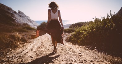 Megéri belevágni: Ez történik a testeddel, ha naponta 10 perc sétával indítod a napodat