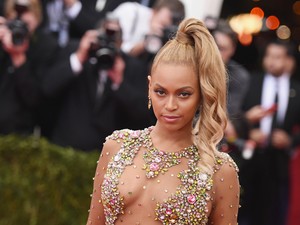 Beyoncé saját kórházat épít a házában, hogy ott szülhesse meg ikreit!