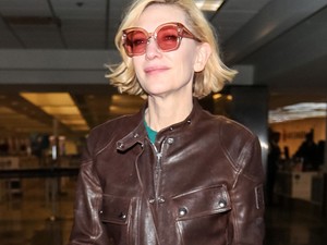 Cate Blanchett a legmenőbb bőrszerkóban jelent meg a reptéren, amit valaha láttál