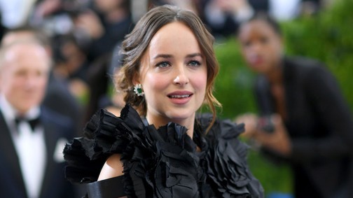 Dakota Johnson új tetkója olyan cuki, hogy mi is elfogadnánk