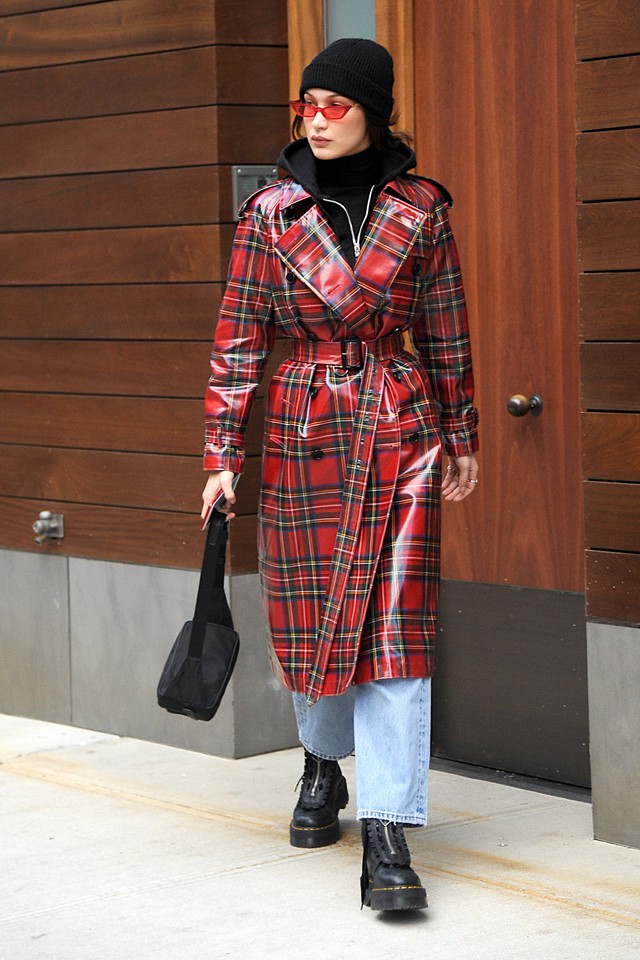 Bella Hadid Burberry