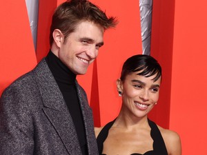 Zoe Kravitz mellvillantása elképesztő volt a Batman premierjén