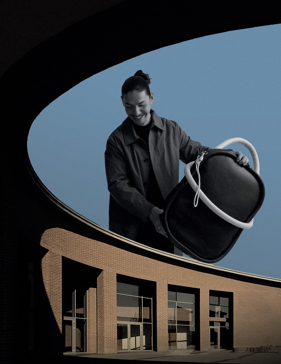 Kabát, felső és nadrág COS 41 000 Ft, 18 000 Ft, 25 000 Ft | Táska NUEN nuen.hu