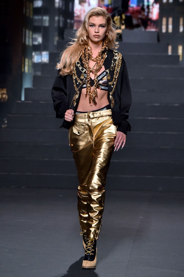 Atyaég! MINDEN sztármodell ott volt a H&M x Moschino bemutatóján New Yorkban